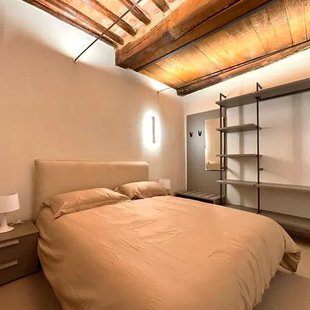 Modern Pendola Near The Duomo Appartement