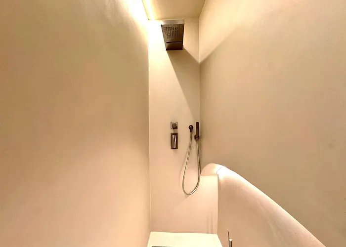 Modern Pendola Near The Duomo